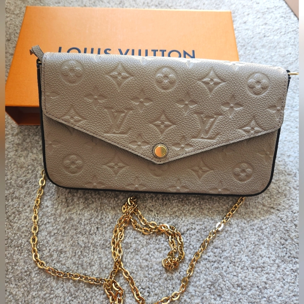 AUTHENTIC Brand new Louis Vuitton Felicie Pochette bag